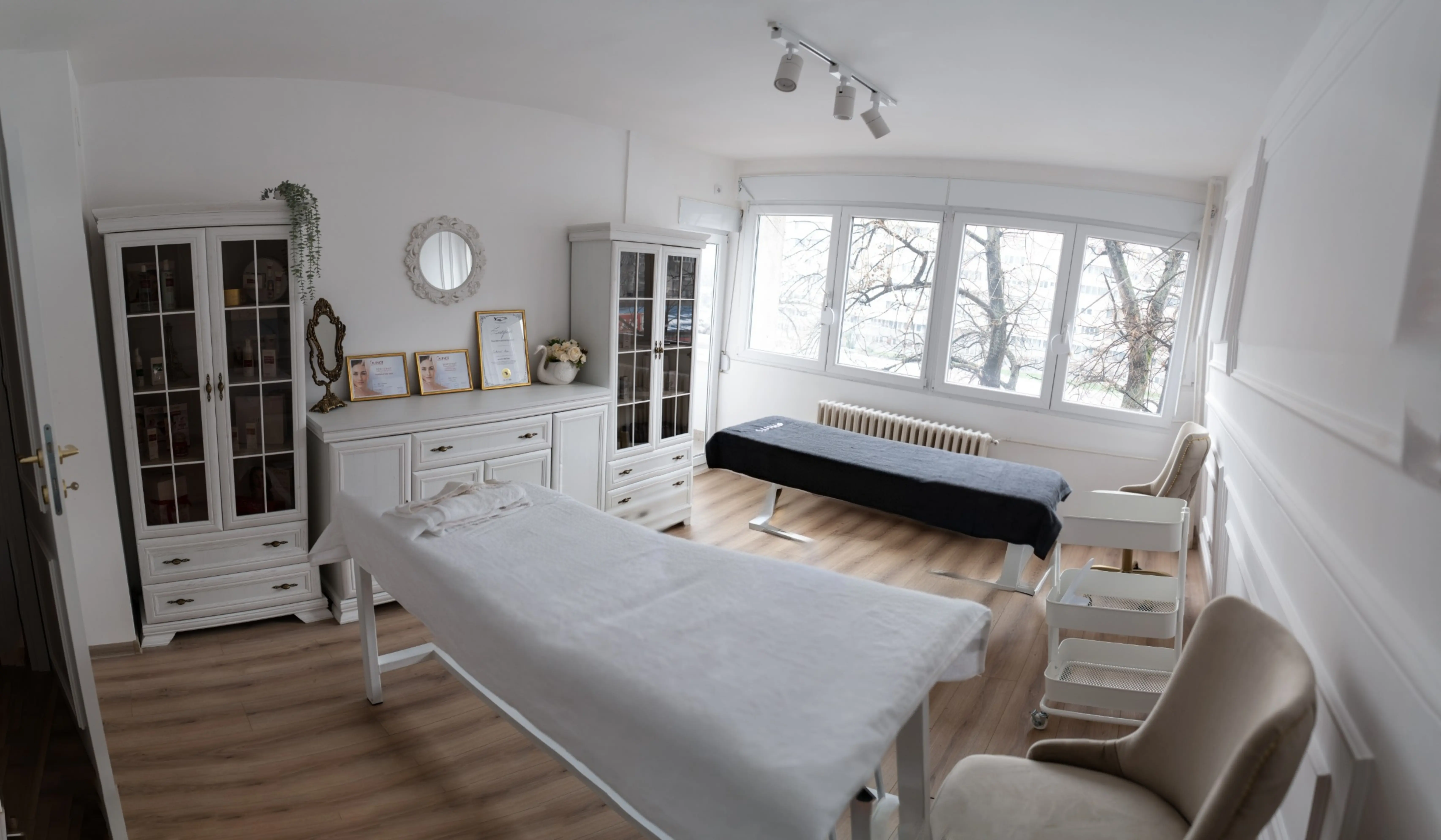 Lola Esthetic Ambient